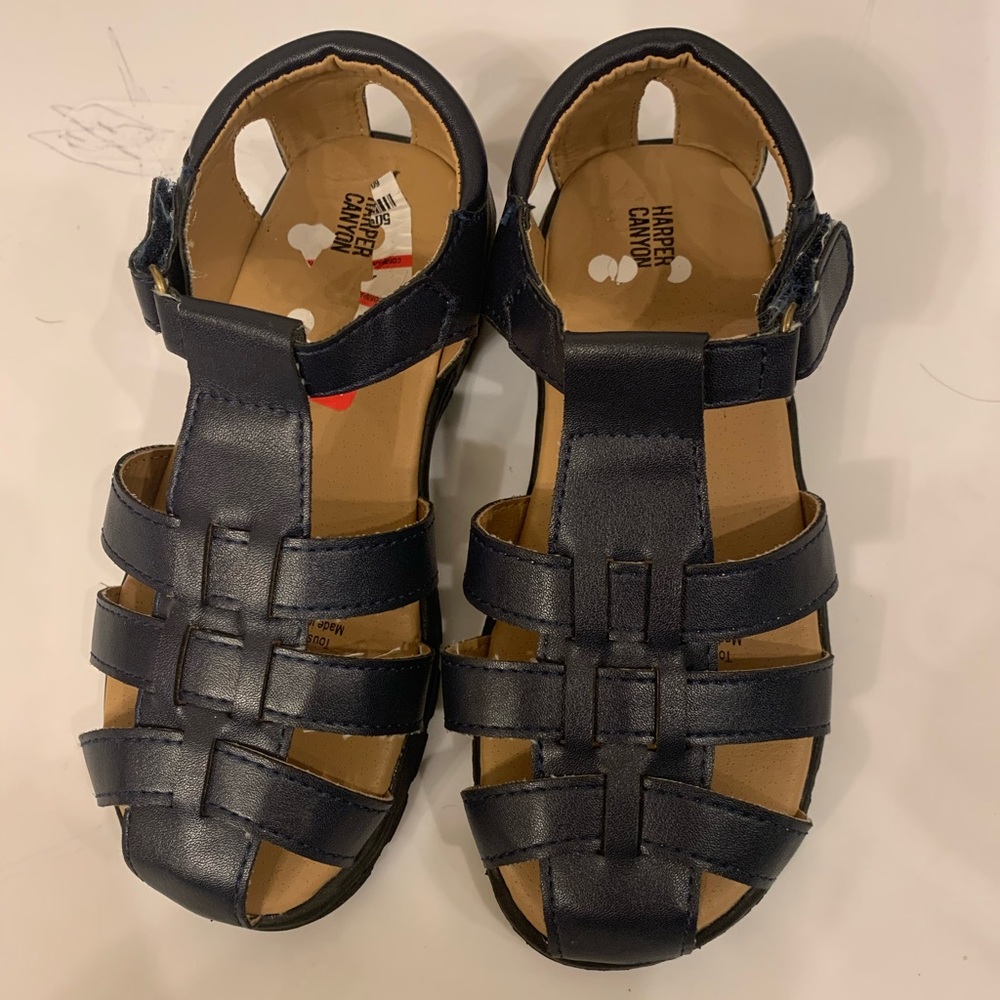 Kids sandals by Harper canyon size 11